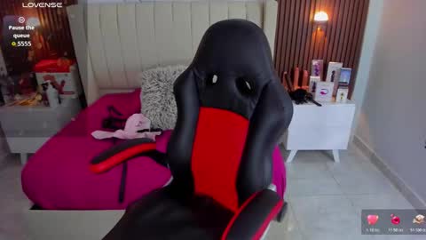 Snapshot of camilagray2 chatting on October 21, 12:42 pm CAMILA  online show from October 21, 12:42 pm