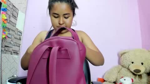 Snapshot of camilagreco_04 chatting on March 1, 12:56 pm camila online show from March 1, 12:56 pm