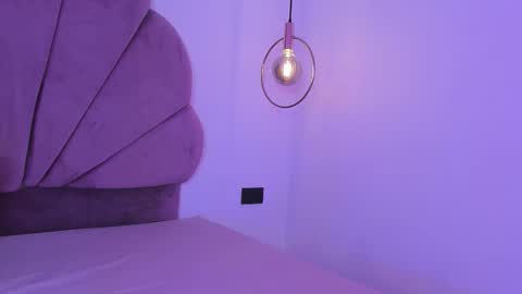 Snapshot of camilagrey_mml chatting on October 22, 10:15 pm Camila online show from October 22, 10:15 pm