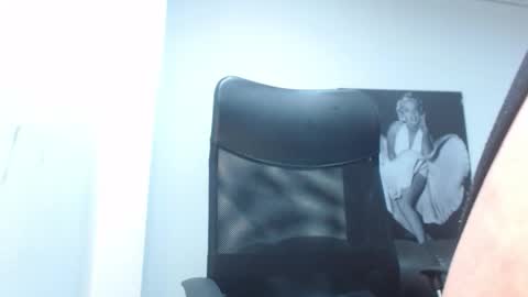Snapshot of camille_diaz19 chatting on September 12, 10:06 pm Camille online show from September 12, 10:06 pm