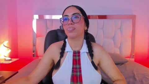 Snapshot of camille_juicy chatting on September 26, 3:31 pm Camille online show from September 26, 3:31 pm