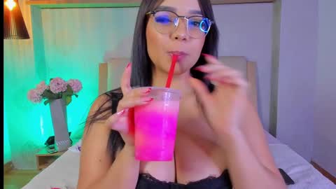 Snapshot of camille_lynn chatting on September 21, 2:21 am Camille Lynn online show from September 21, 2:21 am