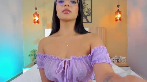 Snapshot of camille_lynn chatting on February 27, 6:50 am Camille Lynn online show from February 27, 6:50 am