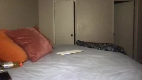 camilleclairexo online show from May 14, 9:04 am