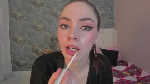 Snapshot of camillen_pettid chatting on March 1, 7:15 pm C A M I L L E N Help me get to the top online show from March 1, 7:15 pm