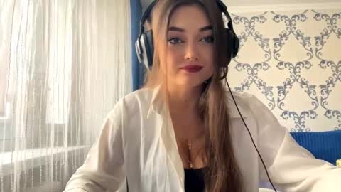 Snapshot of cancychill chatting on October 30, 9:33 am Kate online show from October 30, 9:33 am