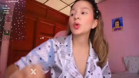 Candase online show from February 11, 1:31 am