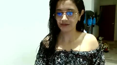 Carolina online show from January 9, 12:35 am