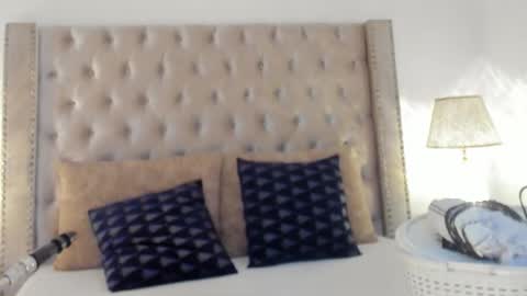 Candie  online show from December 1, 11:25 am