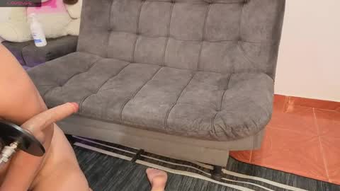 Im ChloeJoin The Fan Club online show from April 14, 5:51 am