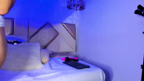 candy_klark online show from October 16, 1:14 pm