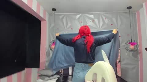 Snapshot of candy_morgan412 chatting on February 19, 11:17 am Ania online show from February 19, 11:17 am