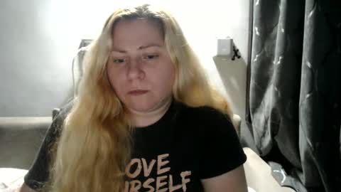 Snapshot of candycream74 chatting on February 16, 10:10 pm Laura online show from February 16, 10:10 pm