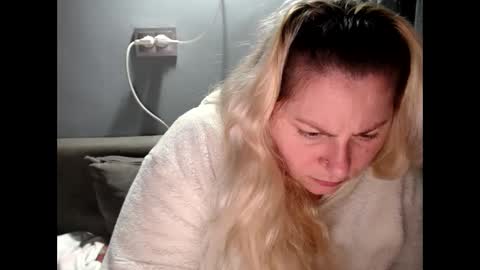 Snapshot of candycream74 chatting on October 7, 9:30 pm Laura online show from October 7, 9:30 pm