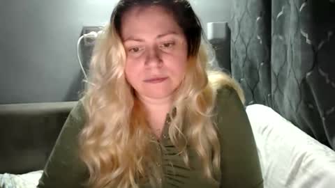 Snapshot of candycream74 chatting on October 30, 8:10 pm Laura online show from October 30, 8:10 pm