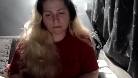 Laura online show from February 25, 10:08 pm