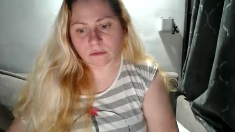 Snapshot of candycream74 chatting on March 5, 6:45 pm Laura online show from March 5, 6:45 pm