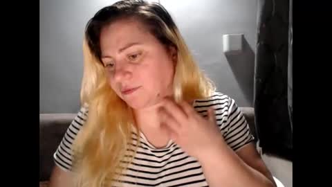 Snapshot of candycream74 chatting on September 18, 7:23 pm Laura online show from September 18, 7:23 pm