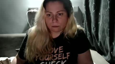 Snapshot of candycream74 chatting on October 15, 10:56 pm Laura online show from October 15, 10:56 pm