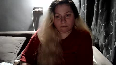 Laura online show from February 24, 9:57 pm