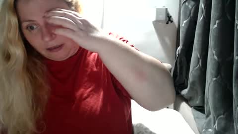 Snapshot of candycream74 chatting on February 10, 4:47 pm Laura online show from February 10, 4:47 pm