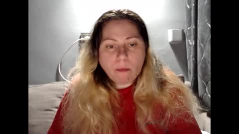 Laura online show from May 31, 7:48 pm