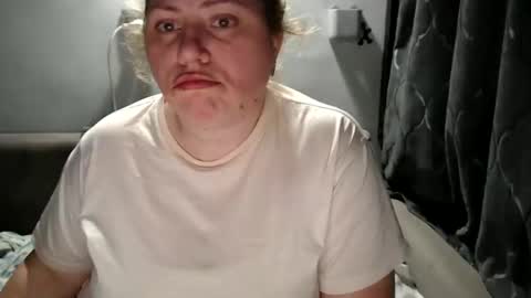 Snapshot of candycream74 chatting on February 6, 11:04 pm Laura online show from February 6, 11:04 pm