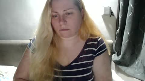 Snapshot of candycream74 chatting on February 12, 5:48 pm Laura online show from February 12, 5:48 pm