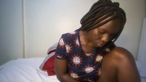 Snapshot of candycurly_ chatting on September 12, 3:29 am candycurly_ online show from September 12, 3:29 am