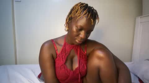 Snapshot of candycurly_ chatting on October 12, 3:09 am candycurly_ online show from October 12, 3:09 am