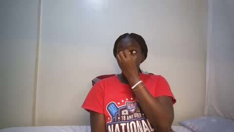 Snapshot of candycurly_ chatting on February 14, 12:03 pm candycurly_ online show from February 14, 12:03 pm