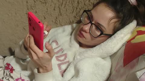 Snapshot of candylady13 chatting on February 17, 6:17 pm say meow and send tips online show from February 17, 6:17 pm