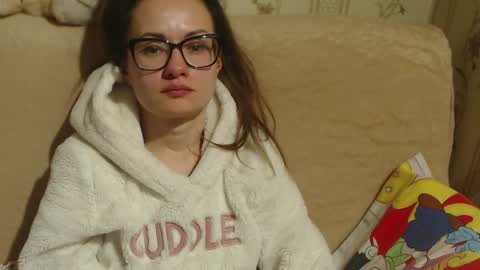 Snapshot of candylady13 chatting on March 3, 2:00 am say meow and send tips online show from March 3, 2:00 am