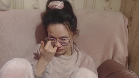 say meow and send tip  online show from March 1, 12:16 pm