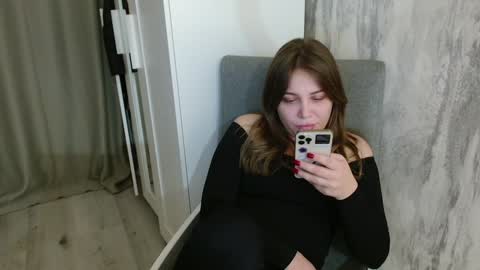 candymini online show from December 1, 5:48 pm