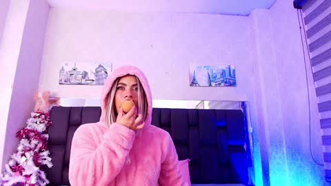 Snapshot of canela_osadaa_ chatting on January 18, 11:54 am Aura online show from January 18, 11:54 am