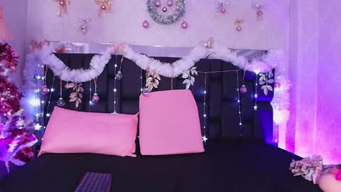 Snapshot of canela_osadaa_ chatting on December 4, 11:52 am Aura online show from December 4, 11:52 am