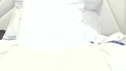 Canela online show from September 19, 11:26 pm