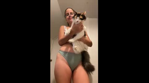 Snapshot of cannakams chatting on January 9, 12:41 pm online show from January 9, 12:41 pm