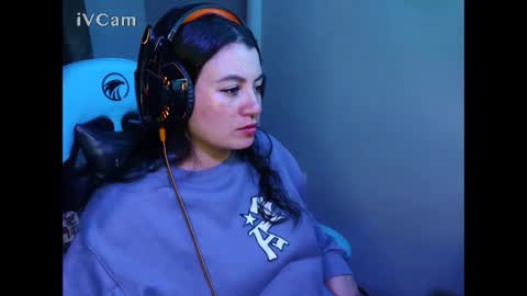 cara890713 online show from February 3, 6:34 am
