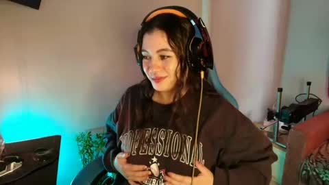 cara890713 online show from February 22, 2:27 pm