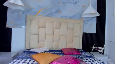 Cara  online show from December 21, 3:05 pm