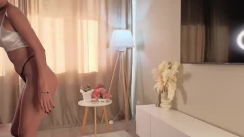 Bella online show from September 18, 7:29 am