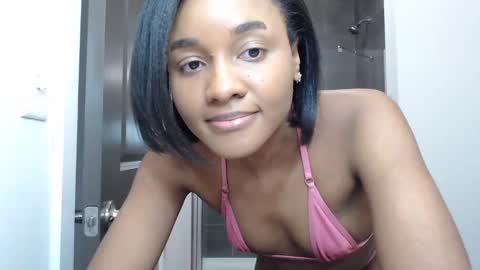 Snapshot of carameldoll1 chatting on February 23, 9:44 pm Krystal online show from February 23, 9:44 pm