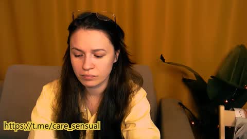 Snapshot of care_sensual chatting on December 9, 5:18 am Mary online show from December 9, 5:18 am