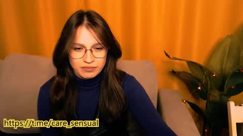 Snapshot of care_sensual chatting on December 5, 7:16 am Mary online show from December 5, 7:16 am