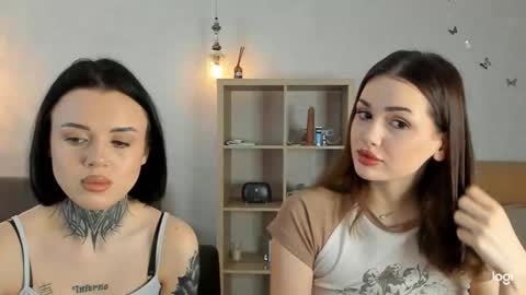 caressyourself online show from December 28, 8:16 am