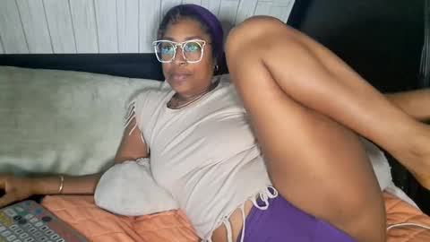 Cari Bean online show from December 27, 3:31 am