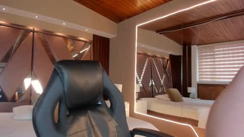 Snapshot of carina_rossi chatting on September 23, 12:25 pm Carina online show from September 23, 12:25 pm