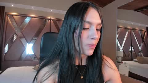 Snapshot of carina_rossi chatting on October 25, 2:03 pm Carina online show from October 25, 2:03 pm